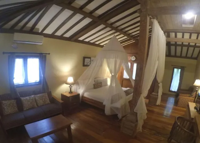 Joglo Bali Penatih