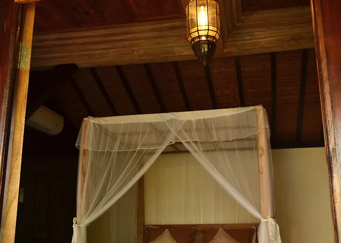 Joglo Bali Guest house *