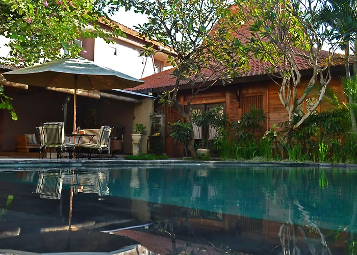 Joglo Bali Guest house Penatih