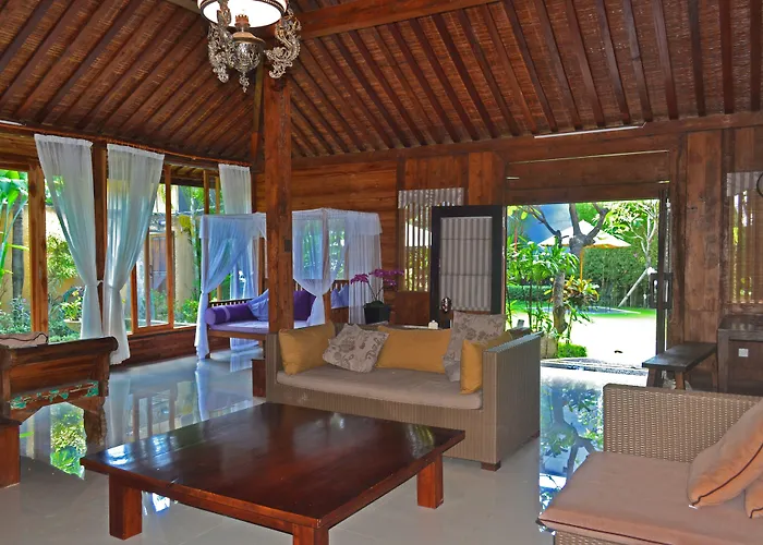 Joglo Bali Guest house Penatih